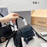 Ziva's Charm handbag – back view (one versatile size)