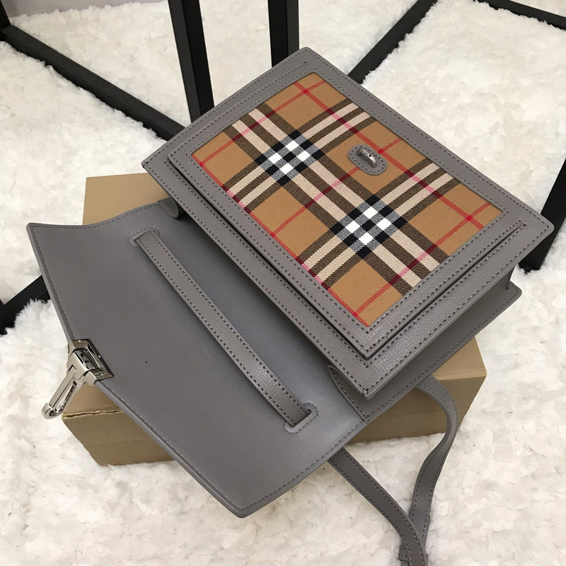 Ziva's Charm handbag – product shot (one versatile size)