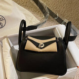  Modern shopper bag front view