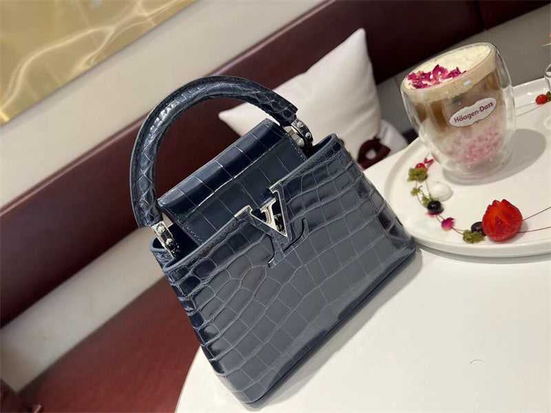  Clean-Lined carryall bag carried on shoulder