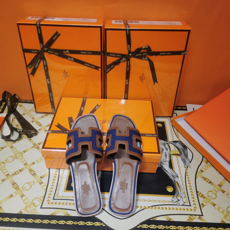 Hermes sandals Style 047 - back heel detail