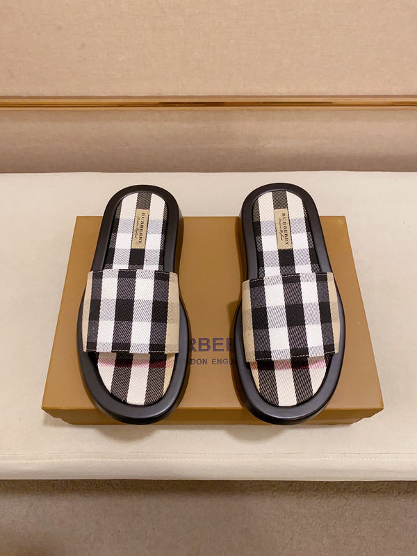 Burberry shoes Style 021 - packaging and accessories