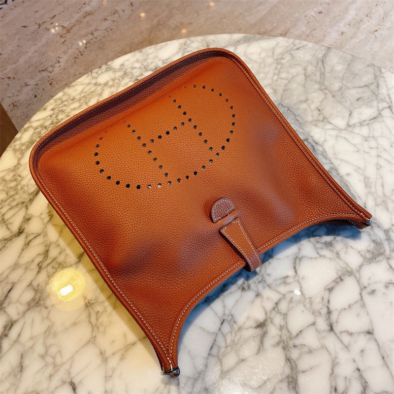  top-handle bag close-up of hardware and finish