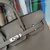  shoulder bag interior and compartment view
