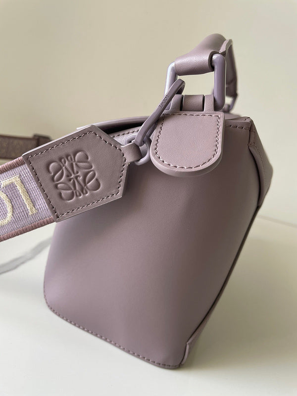 Ziva's Charm handbag – side angle view (25cm*10.5cm*16cm)