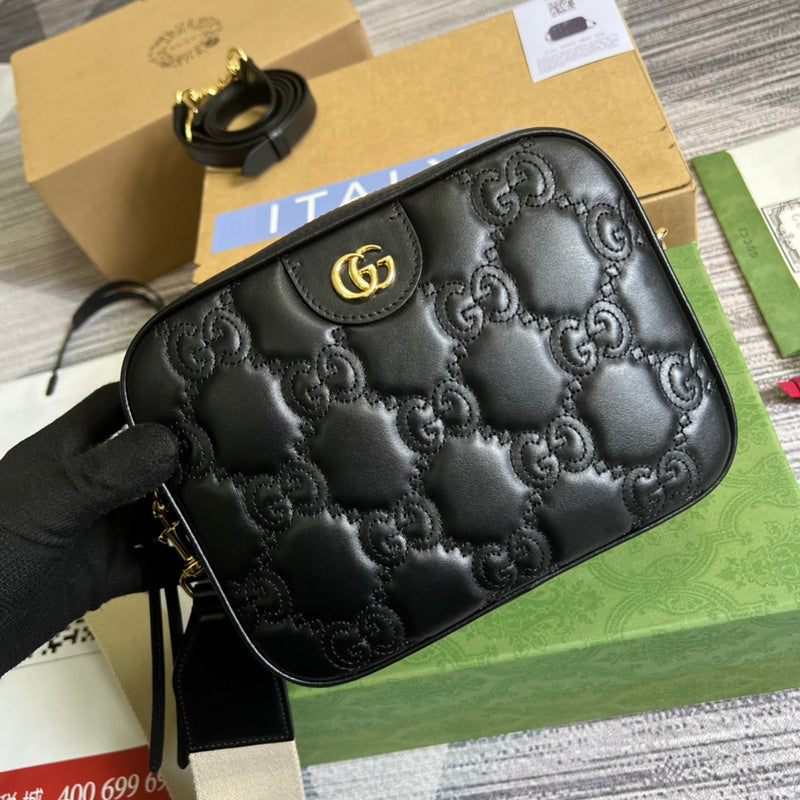 Handle and strap detail of statement sleek women's handbag – women's luxury accessory