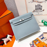 Versatile handbag styled for everyday wear