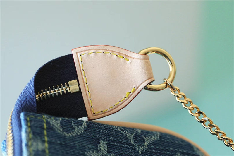  everyday bag interior and compartment view 9
