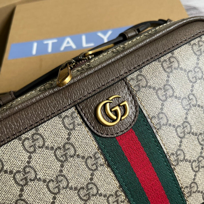 Interior view of everyday-luxe premium women's handbag – women's premium purse
