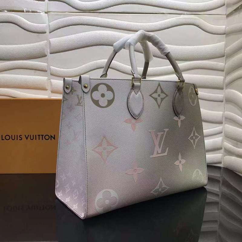 Interior view of classic refined women's handbag – women's everyday handbag