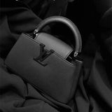  Versatile shoulder bag carried on shoulder 16