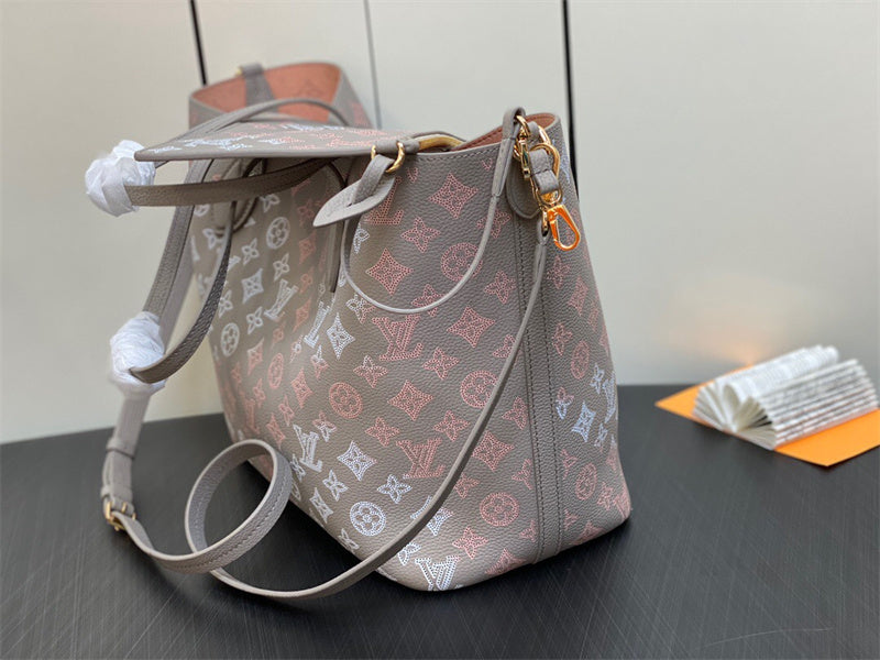  carryall bag interior and compartment view 15