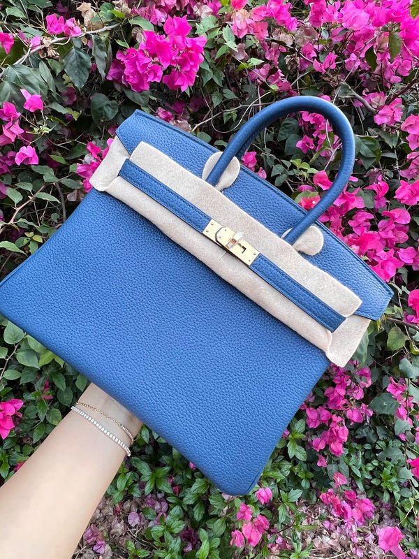 Sculpted handbag styled for everyday wear