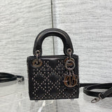 Front view of statement everyday-luxe women's handbag – women's everyday handbag