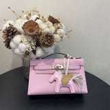Versatile handbag styled for everyday wear