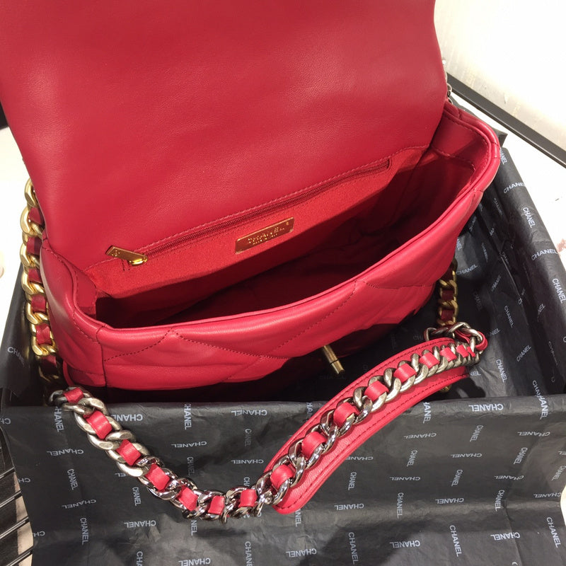 Zivas Charm Contemporary Flair Fashion Handbag (Modern Wardrobe Staple) – Angled View