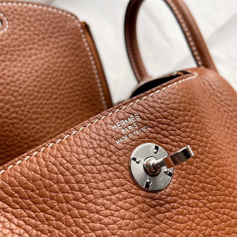  satchel interior and compartment view