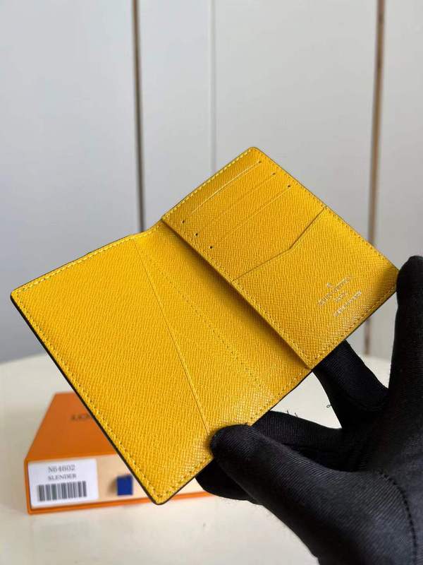 Close-up detail of premium structured women's handbag – women's premium purse