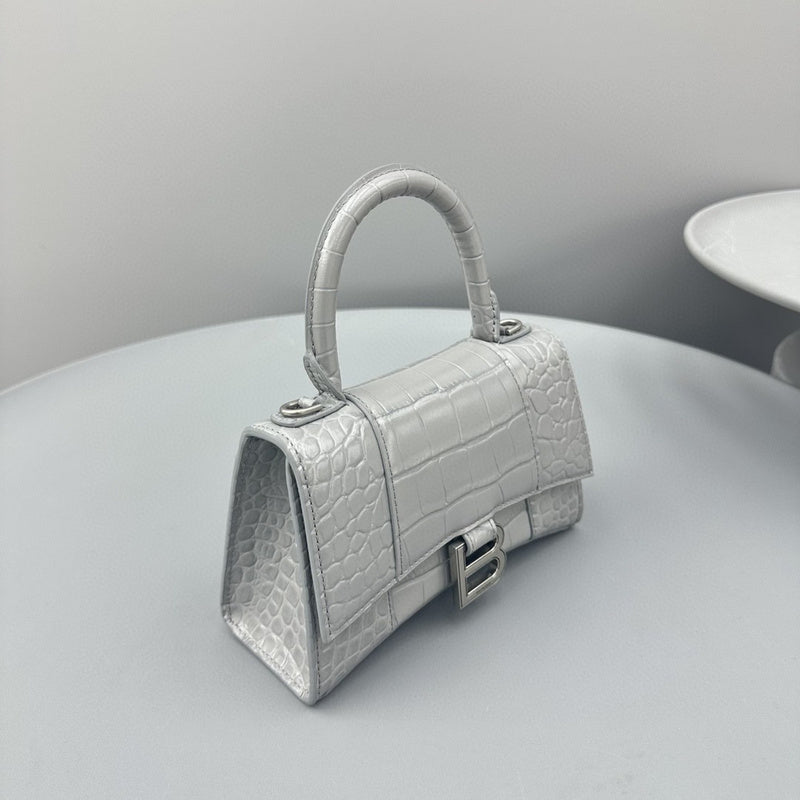 Zivas Charm Understated Luxury Statement Handbag (Everyday Luxury Essential) – Full Silhouette