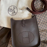  minimalist crossbody bag styled with outfit
