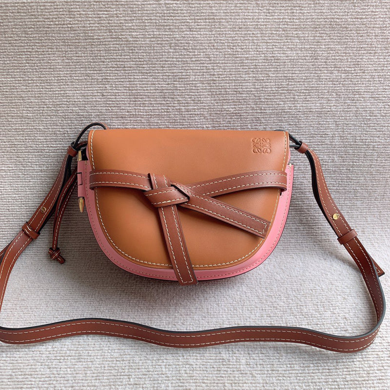 Ziva's Charm handbag – side angle view (25cm*18cm*12cm)