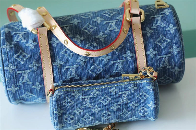  tote bag interior and compartment view