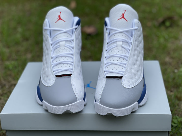 Nike Men's & Women's Premium Low-Top Trainers — Style 229 front view