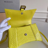 Zivas Charm Timeless Appeal Premium Handbag (Designer-Inspired Craftsmanship) – Close-Up Detail