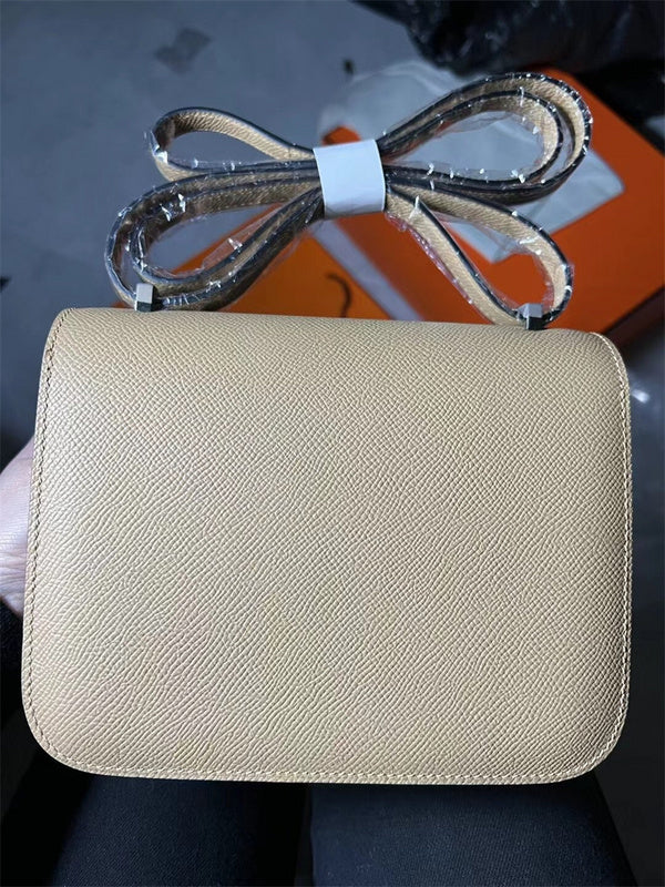 Side view of effortless structured handbag