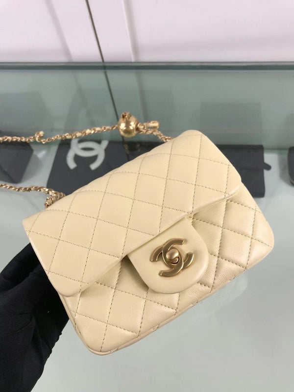 Zivas Charm Understated Luxury Fashion Handbag (Refined Practical Design) – Detail View