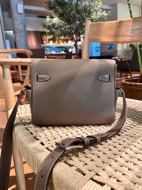 Fluid bag women's premium everyday handbag