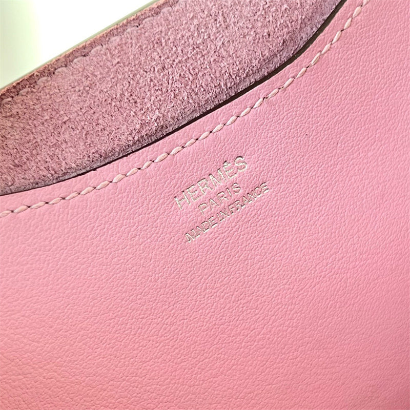 Interior view of tailored premium bag