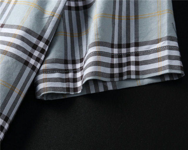 Three-quarter angle view of Burberry luxury piece style No.577