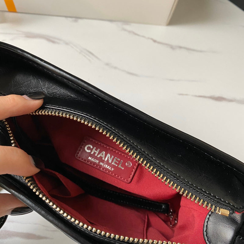  mid purse view 2