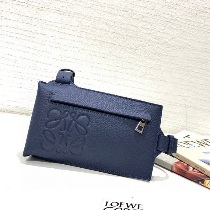 Ziva's Charm handbag – detail view (22cm*6.5cm*13cm)