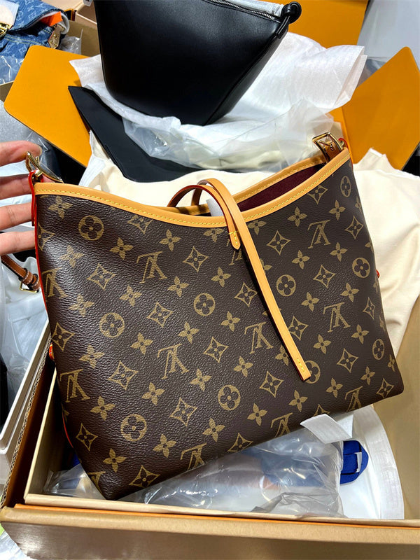  structured bag interior and compartment view 15