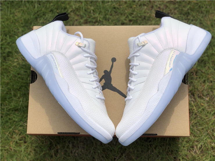 Nike Men's & Women's Designer Street Sneakers — Style 170 hardware detail