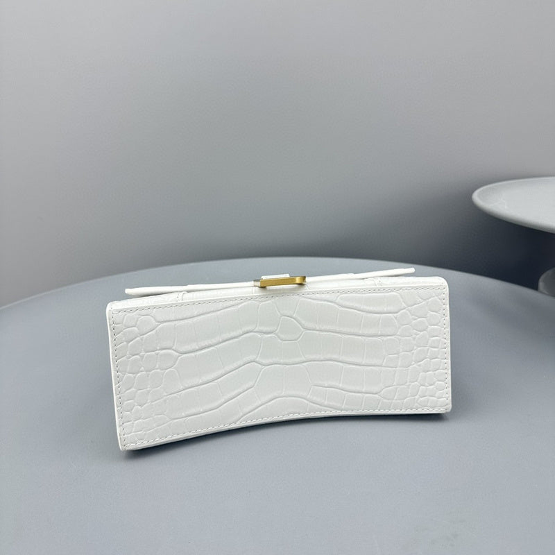 Zivas Charm Contemporary Flair Statement Handbag (Refined Practical Design) – Back View