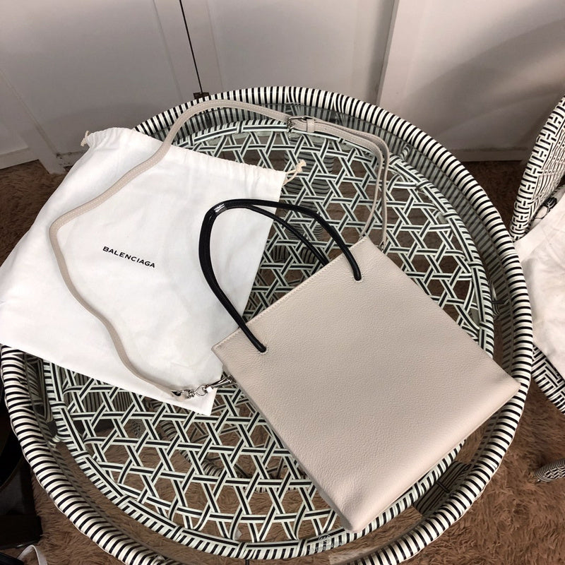 Top view of polished everyday-luxe women's handbag – women's premium purse