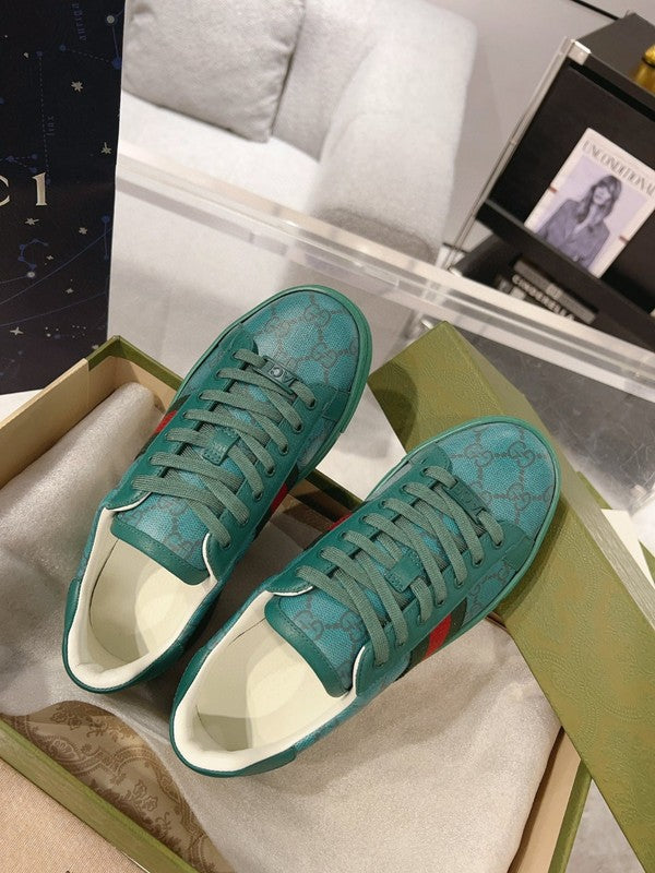 Gucci bold contrast luxury sneakers view 7 minimalist modern build
