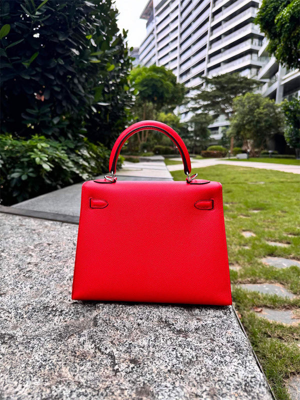 Interior view of streamlined premium bag
