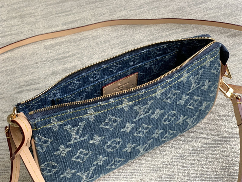  Statement everyday bag carried on shoulder