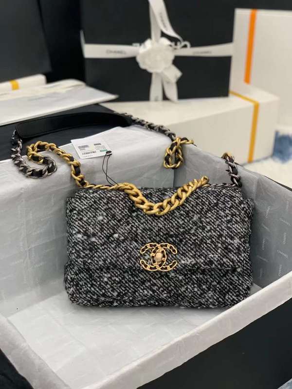 Zivas Charm Modern Minimalist Look Luxury Handbag (Structured Everyday Essential) – Front View