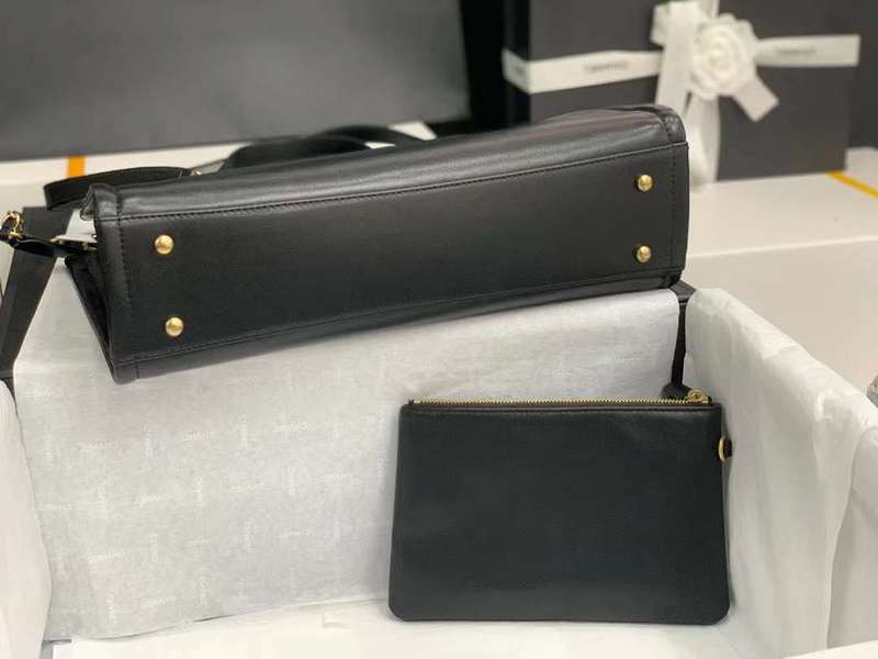 Zivas Charm Effortless Elegance Luxury Handbag (Everyday Luxury Essential) – Full Silhouette