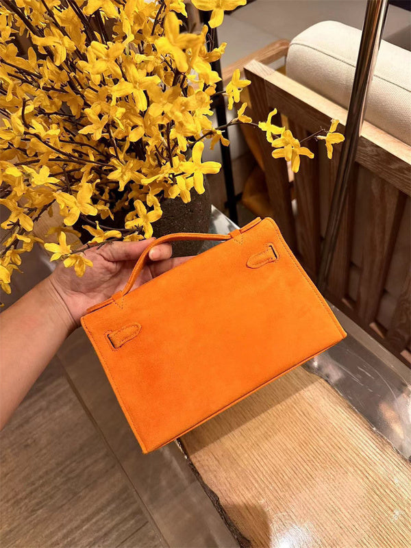  Streamlined structured bag carried on shoulder 10