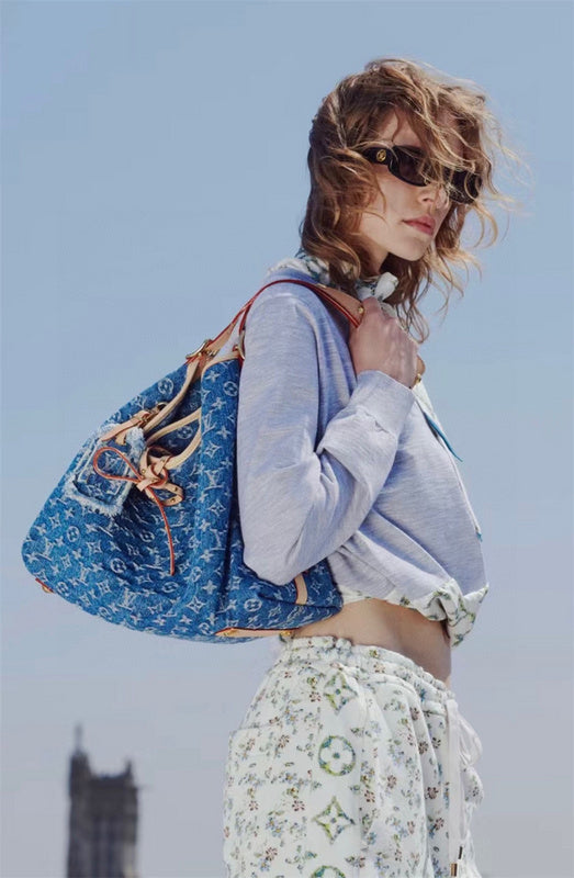  Smart top-handle bag front view 19