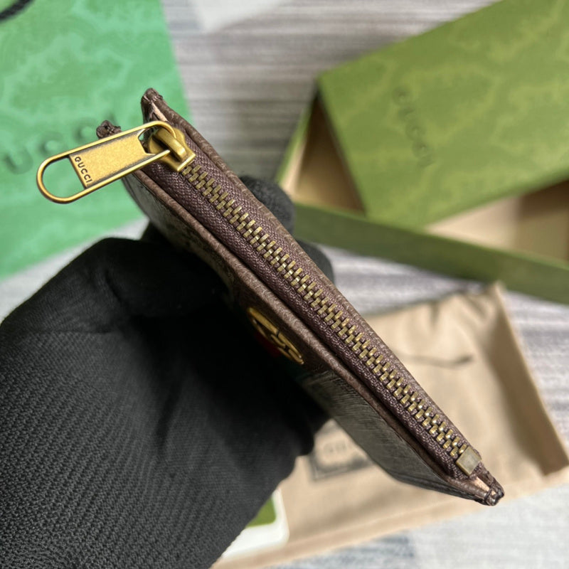 Interior view of fluid premium bag
