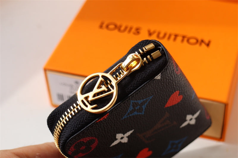  structured bag interior and compartment view 15