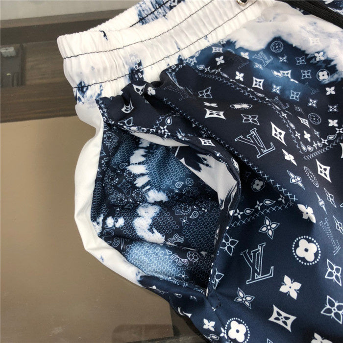 Full styled look of Louis Vuitton cotton t-shirt with runway-inspired design