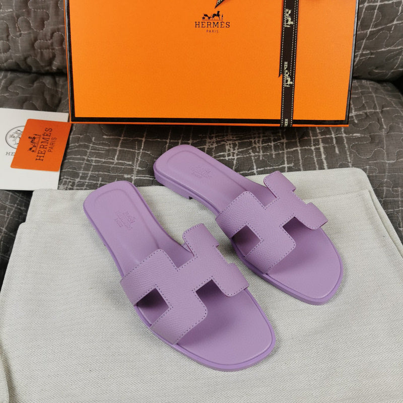 Hermes sandals Style 007 - logo and branding close-up